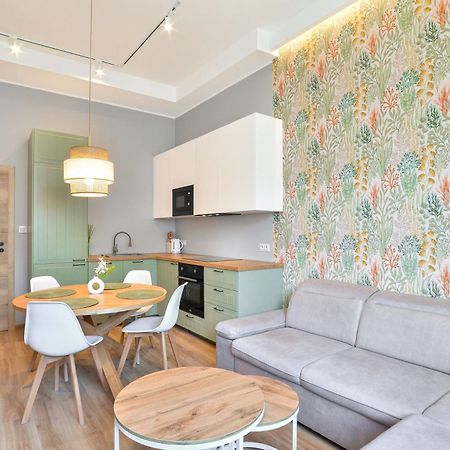 Citystay Stylowe Apartamenty Przy Swietojanskiej 그디니아 외부 사진